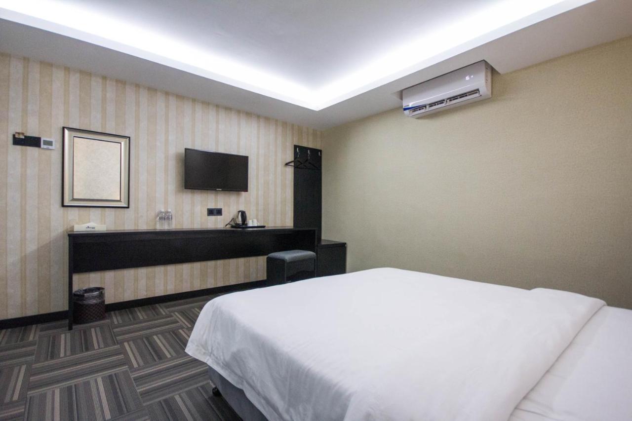 S Hotel Seberang Jaya Екстер'єр фото